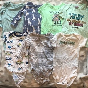 ❗️BUNDLE❗️16 baby boy clothes and 2 hats